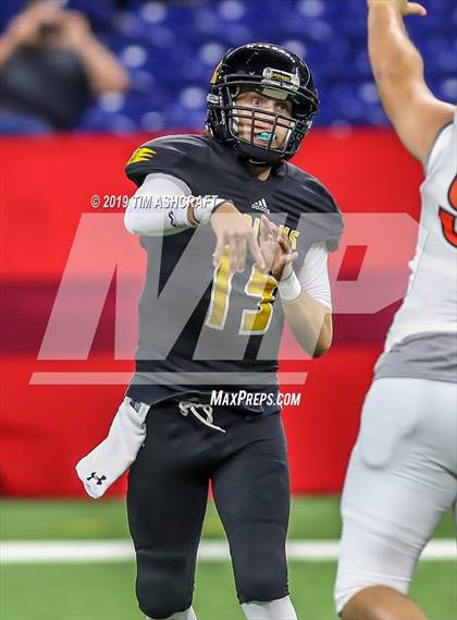 Thumbnail 2 in Milan vs Lawrenceburg photogallery.
