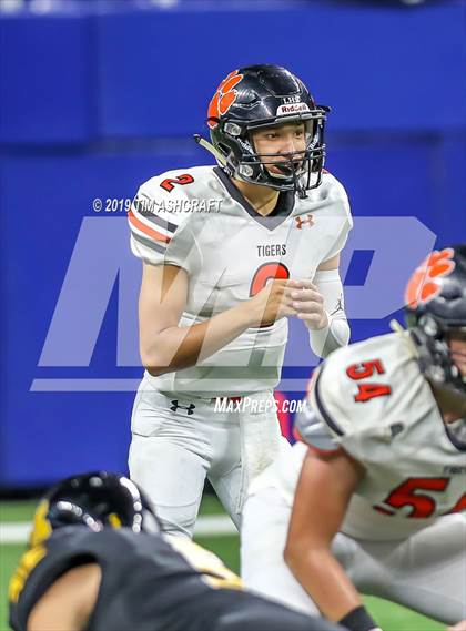 Thumbnail 1 in Milan vs Lawrenceburg photogallery.