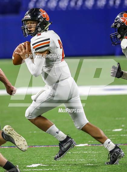 Thumbnail 2 in Milan vs Lawrenceburg photogallery.