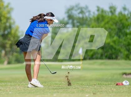 Thumbnail 2 in UIL Golf 5A Region IV Final (Round 2) photogallery.