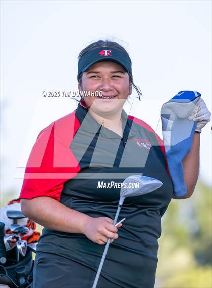 Thumbnail 2 in UIL Golf 5A Region IV Final (Round 2) photogallery.