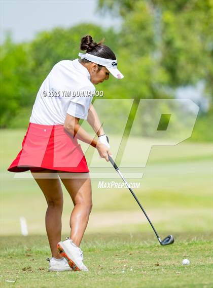 Thumbnail 2 in UIL Golf 5A Region IV Final (Round 2) photogallery.