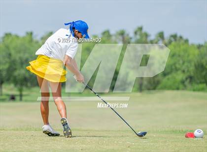 Thumbnail 2 in UIL Golf 5A Region IV Final (Round 2) photogallery.