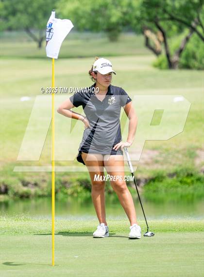 Thumbnail 2 in UIL Golf 5A Region IV Final (Round 2) photogallery.