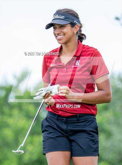 Thumbnail 2 in UIL Golf 5A Region IV Final (Round 2) photogallery.