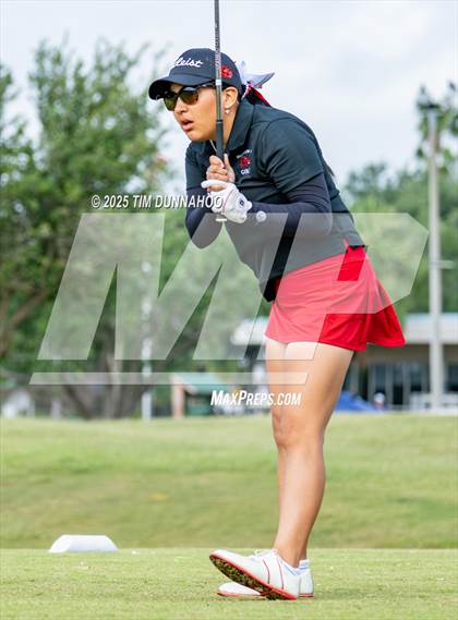 Thumbnail 1 in UIL Golf 5A Region IV Final (Round 2) photogallery.