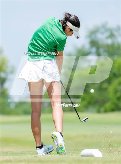 Thumbnail 1 in UIL Golf 5A Region IV Final (Round 2) photogallery.