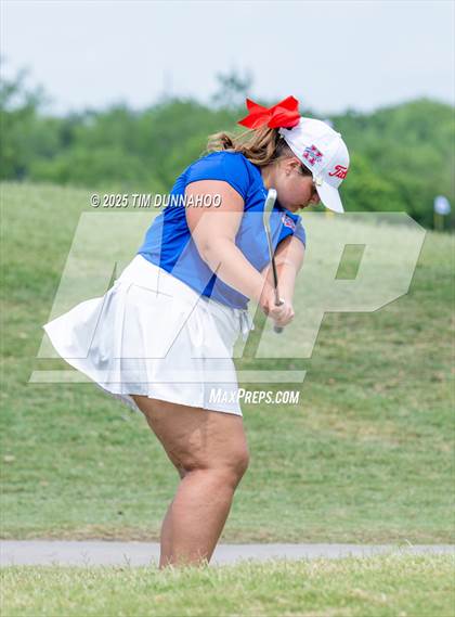 Thumbnail 2 in UIL Golf 5A Region IV Final (Round 2) photogallery.