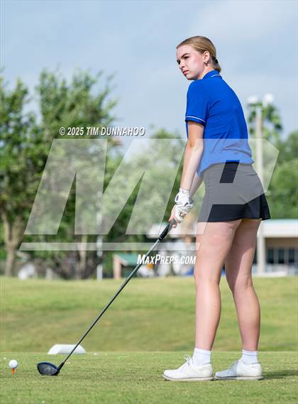 Thumbnail 2 in UIL Golf 5A Region IV Final (Round 2) photogallery.