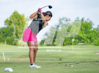 Thumbnail 2 in UIL Golf 5A Region IV Final (Round 2) photogallery.
