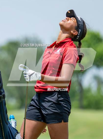 Thumbnail 2 in UIL Golf 5A Region IV Final (Round 2) photogallery.