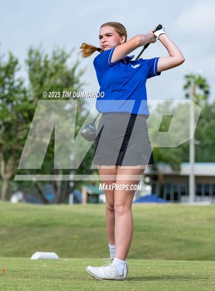 Thumbnail 2 in UIL Golf 5A Region IV Final (Round 2) photogallery.
