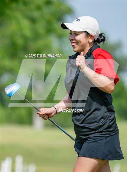 Thumbnail 1 in UIL Golf 5A Region IV Final (Round 2) photogallery.