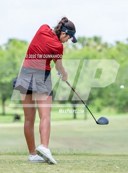 Thumbnail 1 in UIL Golf 5A Region IV Final (Round 2) photogallery.
