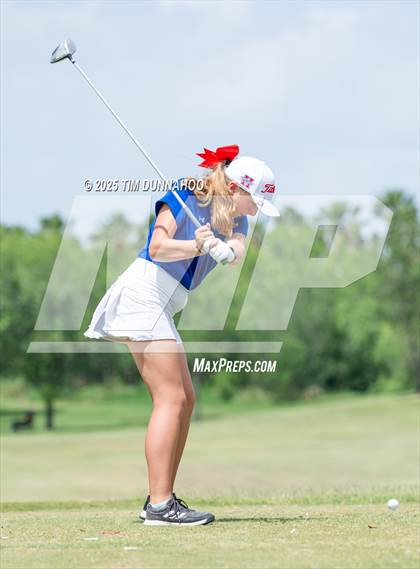 Thumbnail 2 in UIL Golf 5A Region IV Final (Round 2) photogallery.