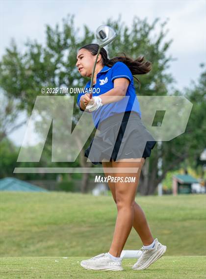 Thumbnail 2 in UIL Golf 5A Region IV Final (Round 2) photogallery.