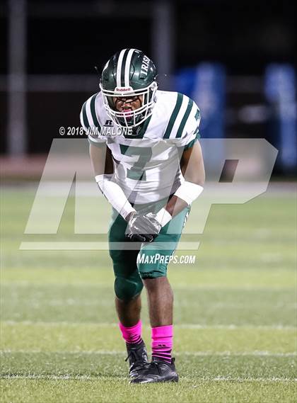 Thumbnail 2 in Bellarmine College Prep vs. Sacred Heart Cathedral Preparatory photogallery.