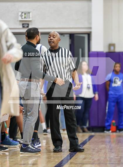 Thumbnail 1 in Central vs. Monroe City (MSHSAA Class 3 Quarterfinal) photogallery.