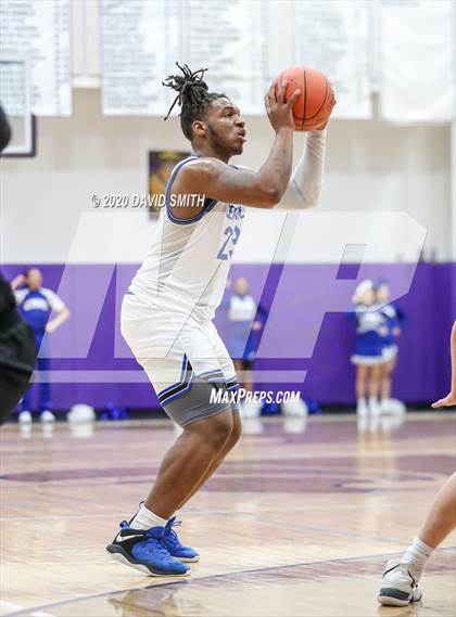 Thumbnail 2 in Central vs. Monroe City (MSHSAA Class 3 Quarterfinal) photogallery.