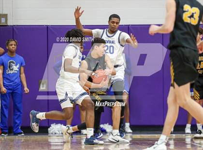 Thumbnail 2 in Central vs. Monroe City (MSHSAA Class 3 Quarterfinal) photogallery.