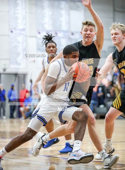 Thumbnail 3 in Central vs. Monroe City (MSHSAA Class 3 Quarterfinal) photogallery.