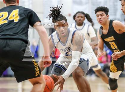 Thumbnail 1 in Central vs. Monroe City (MSHSAA Class 3 Quarterfinal) photogallery.
