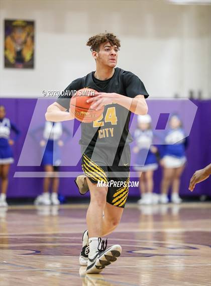 Thumbnail 3 in Central vs. Monroe City (MSHSAA Class 3 Quarterfinal) photogallery.