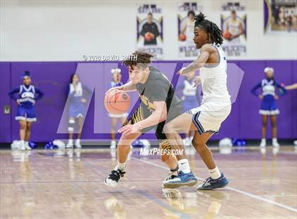 Thumbnail 1 in Central vs. Monroe City (MSHSAA Class 3 Quarterfinal) photogallery.