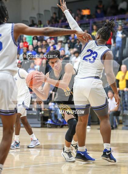Thumbnail 1 in Central vs. Monroe City (MSHSAA Class 3 Quarterfinal) photogallery.