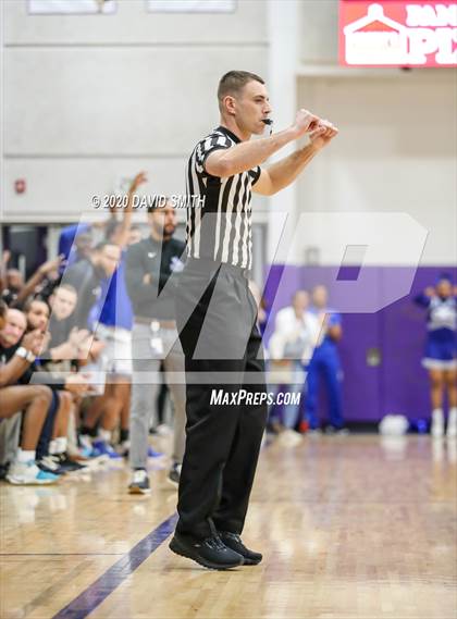 Thumbnail 2 in Central vs. Monroe City (MSHSAA Class 3 Quarterfinal) photogallery.