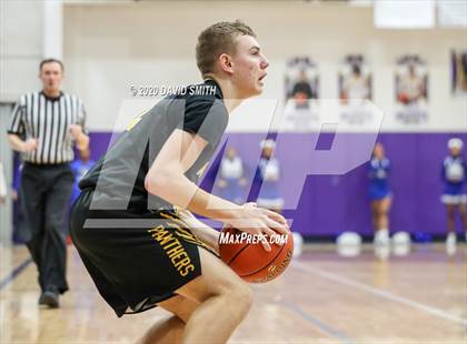 Thumbnail 2 in Central vs. Monroe City (MSHSAA Class 3 Quarterfinal) photogallery.