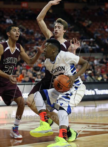 Thumbnail 3 in Roxton vs. Texline (UIL1A Semifinal) photogallery.