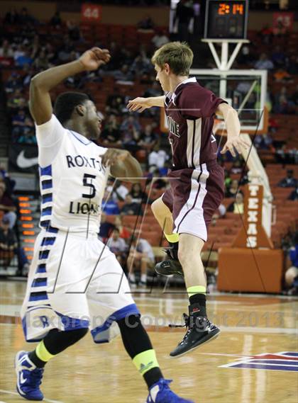 Thumbnail 1 in Roxton vs. Texline (UIL1A Semifinal) photogallery.