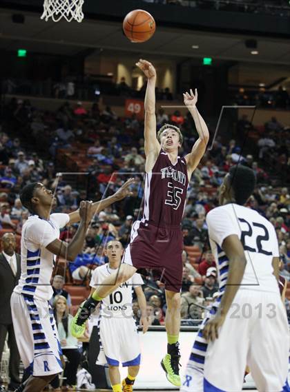 Thumbnail 3 in Roxton vs. Texline (UIL1A Semifinal) photogallery.