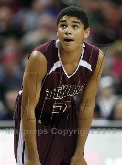 Thumbnail 1 in Roxton vs. Texline (UIL1A Semifinal) photogallery.