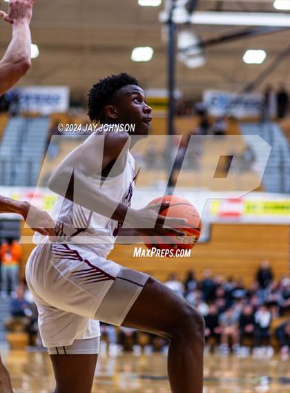 Thumbnail 3 in Perry vs Central Catholic (Les Schwab Invitational) photogallery.