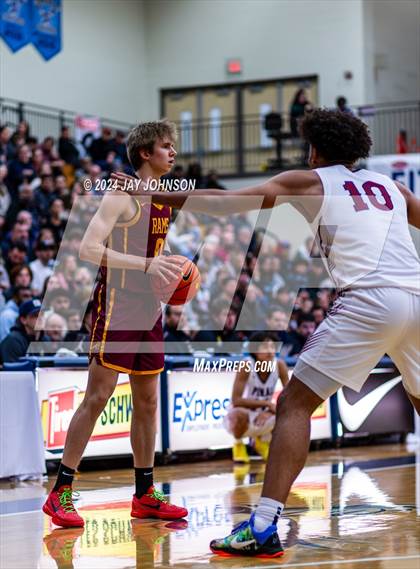 Thumbnail 1 in Perry vs Central Catholic (Les Schwab Invitational) photogallery.