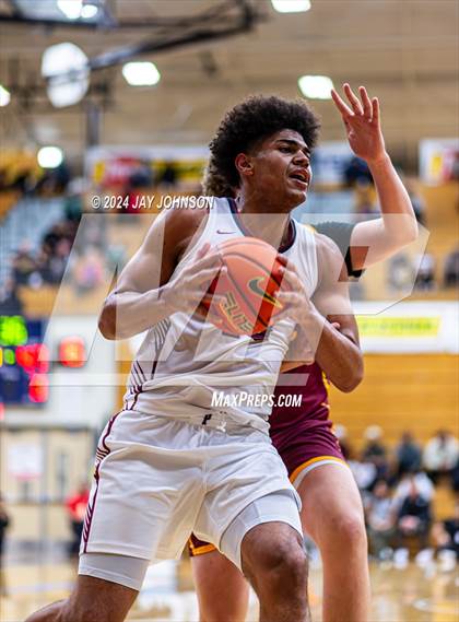 Thumbnail 3 in Perry vs Central Catholic (Les Schwab Invitational) photogallery.