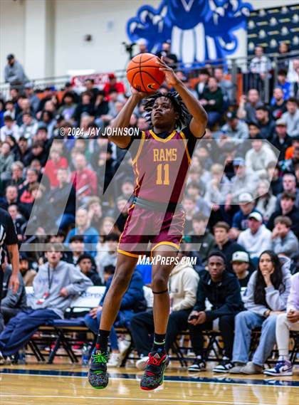 Thumbnail 3 in Perry vs Central Catholic (Les Schwab Invitational) photogallery.