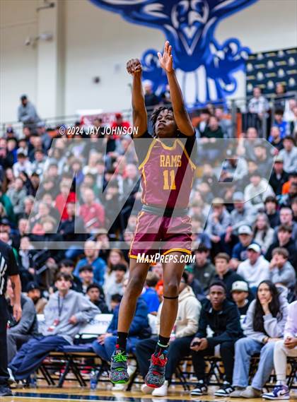 Thumbnail 1 in Perry vs Central Catholic (Les Schwab Invitational) photogallery.