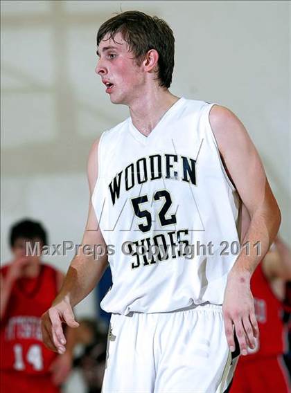 Thumbnail 1 in Teutopolis vs. Pittsfield (IHSA Class 2A Super-Sectional) photogallery.