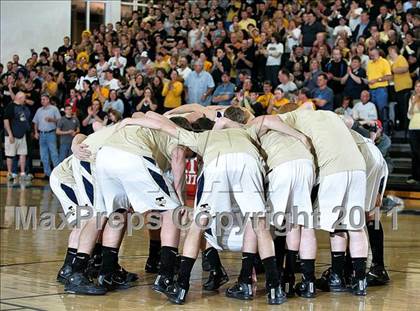 Thumbnail 2 in Teutopolis vs. Pittsfield (IHSA Class 2A Super-Sectional) photogallery.