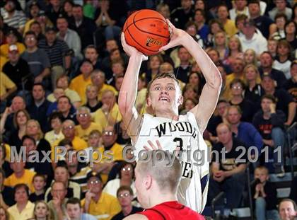 Thumbnail 3 in Teutopolis vs. Pittsfield (IHSA Class 2A Super-Sectional) photogallery.