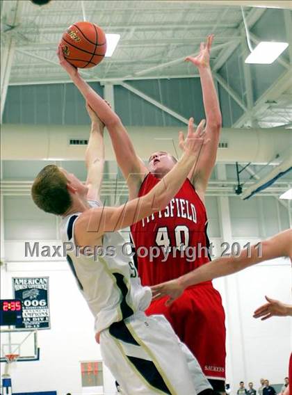 Thumbnail 2 in Teutopolis vs. Pittsfield (IHSA Class 2A Super-Sectional) photogallery.