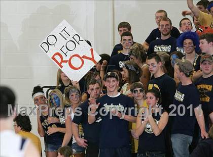 Thumbnail 3 in Teutopolis vs. Pittsfield (IHSA Class 2A Super-Sectional) photogallery.