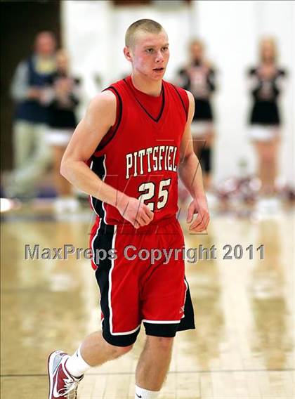 Thumbnail 1 in Teutopolis vs. Pittsfield (IHSA Class 2A Super-Sectional) photogallery.