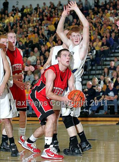 Thumbnail 2 in Teutopolis vs. Pittsfield (IHSA Class 2A Super-Sectional) photogallery.