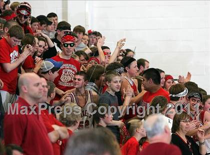 Thumbnail 2 in Teutopolis vs. Pittsfield (IHSA Class 2A Super-Sectional) photogallery.