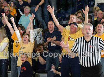 Thumbnail 2 in Teutopolis vs. Pittsfield (IHSA Class 2A Super-Sectional) photogallery.