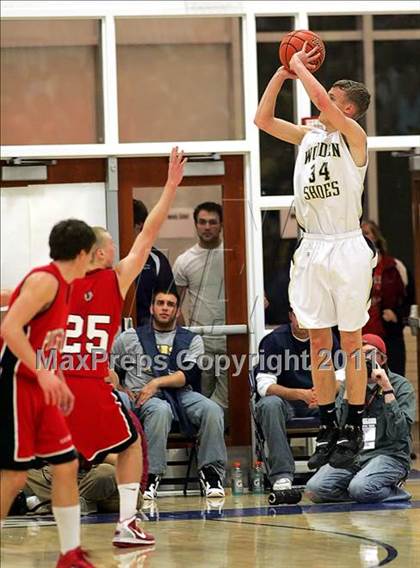 Thumbnail 3 in Teutopolis vs. Pittsfield (IHSA Class 2A Super-Sectional) photogallery.